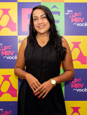 Aline Oliveira, corretora mrv